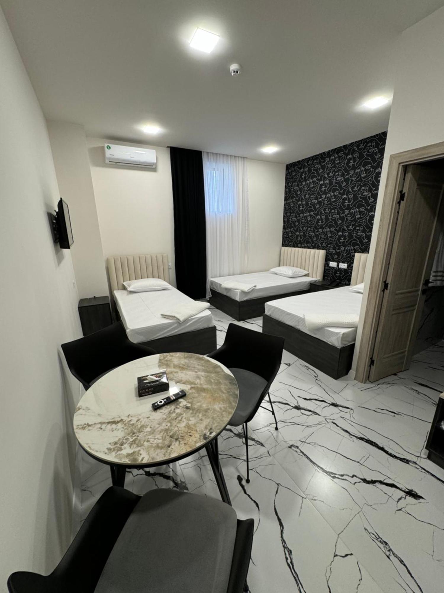 Hotel Lux Plaza P'arak'ar Zewnętrze zdjęcie
