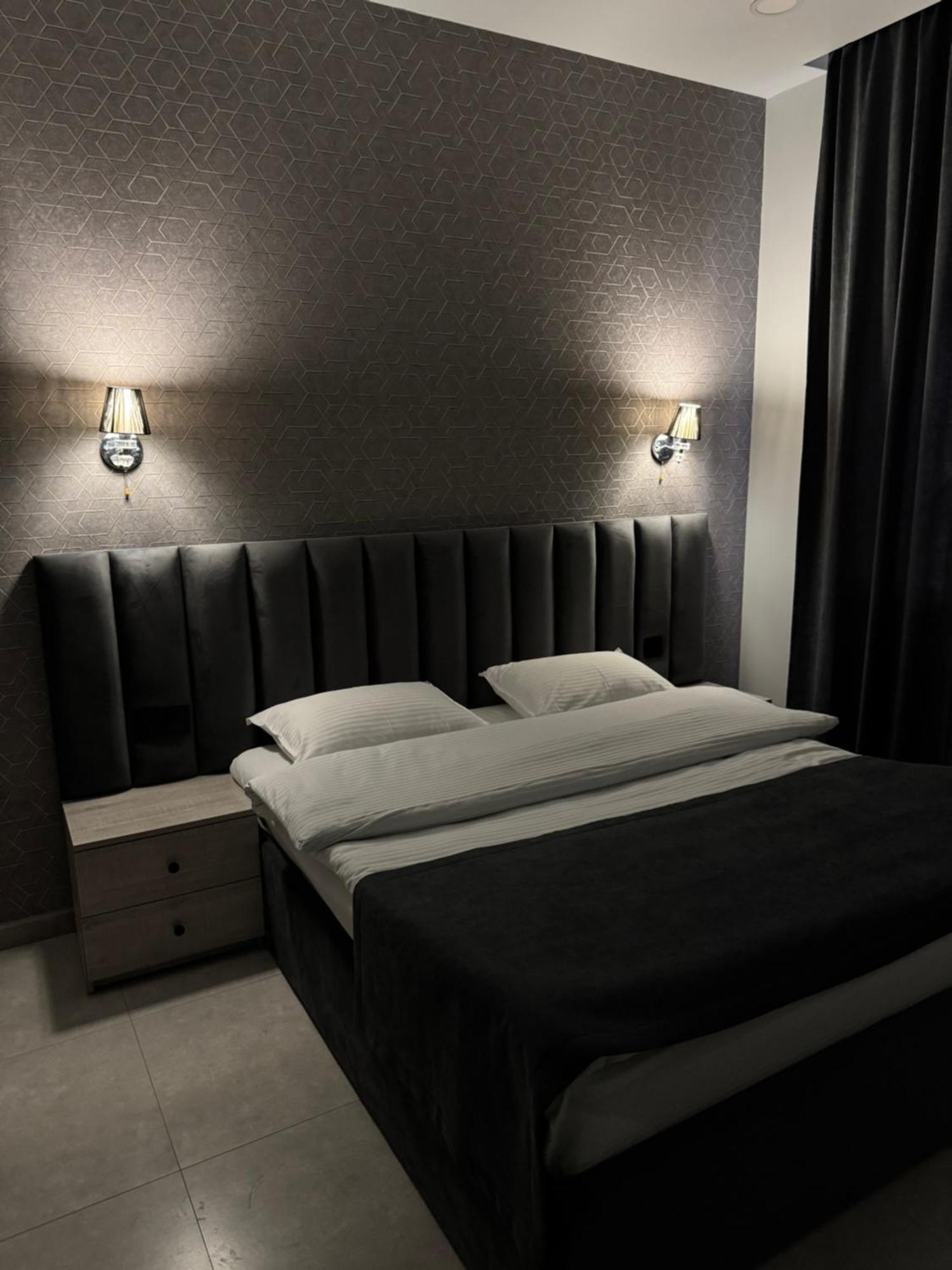 Hotel Lux Plaza P'arak'ar Zewnętrze zdjęcie