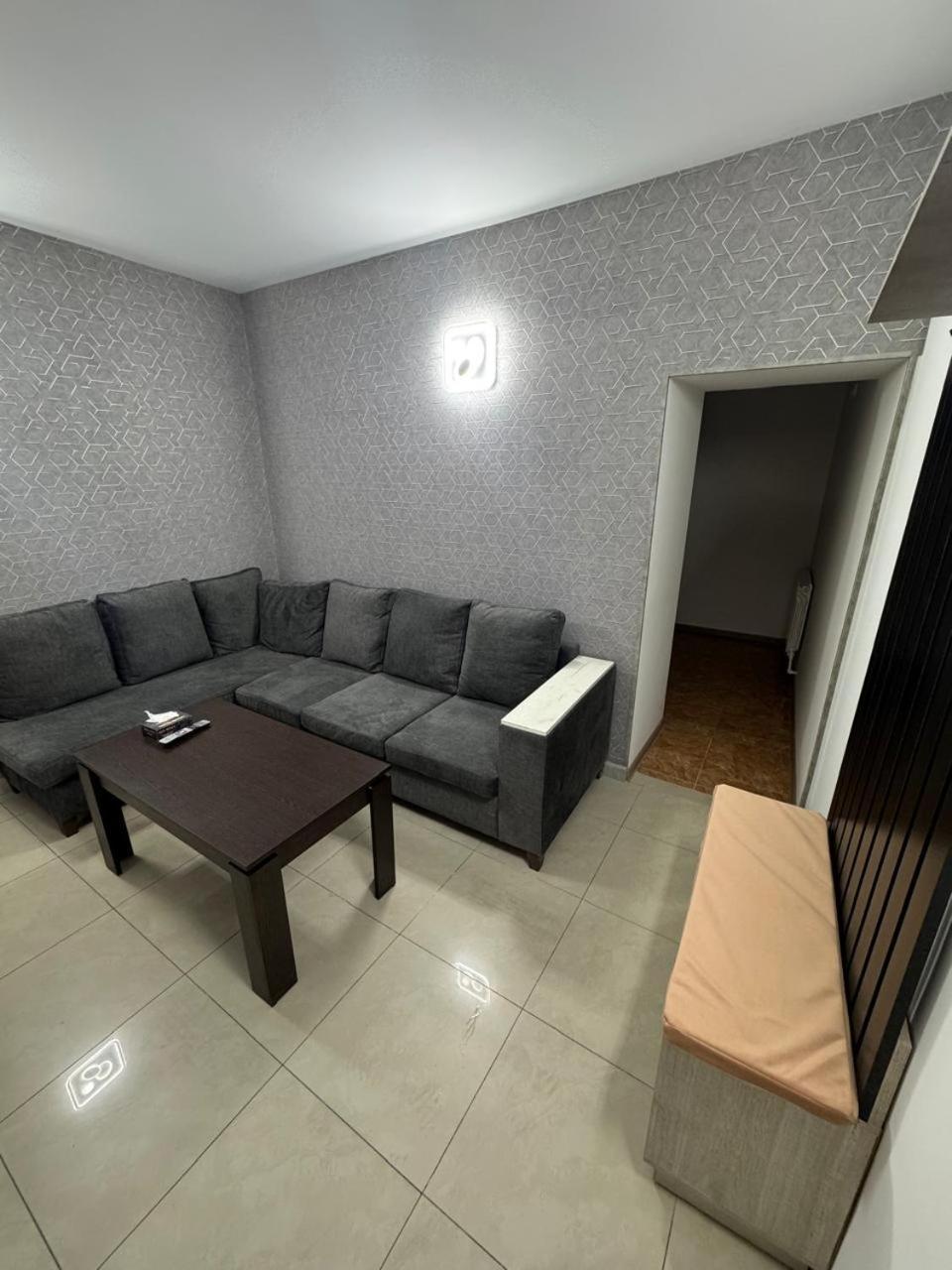 Hotel Lux Plaza P'arak'ar Zewnętrze zdjęcie